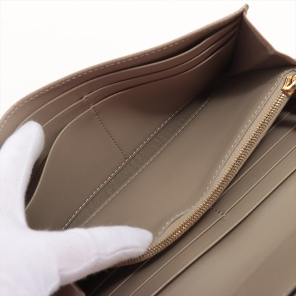 FENDI Continental Biege Leather Wallet - Picture 4 of 12